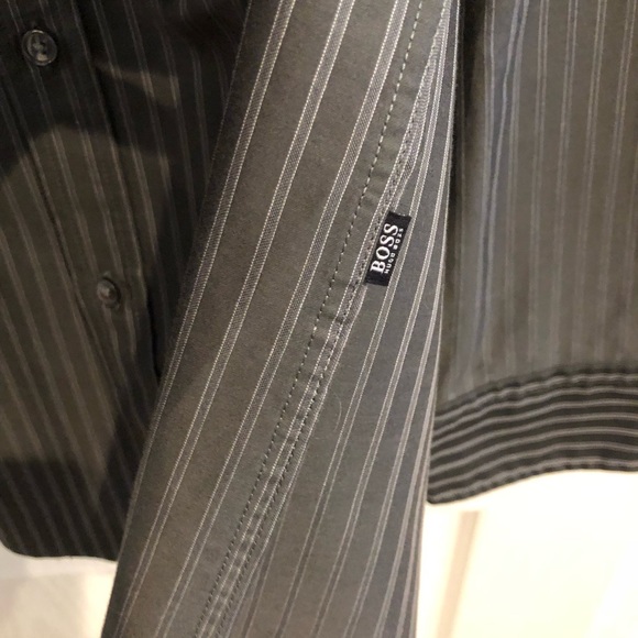 Hugo Boss business button down shirt tuck out L - Picture 7 of 7